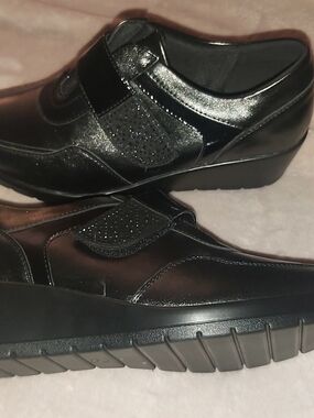 Women’s Black Slip-On Sneakers with Sparkle Accent